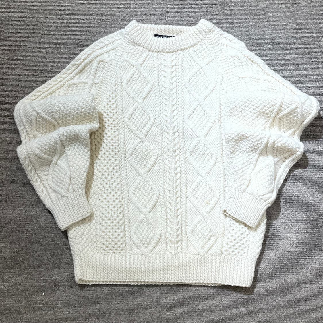 STANDUN 라운드넥 케이블 니트 상품이미지3