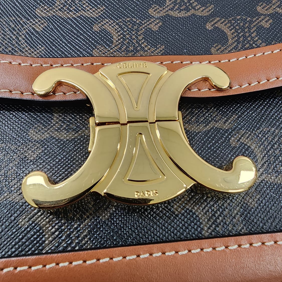 전시품급 셀린느 틴 트리옹프 숄더백 크로스백 스몰 상품이미지3