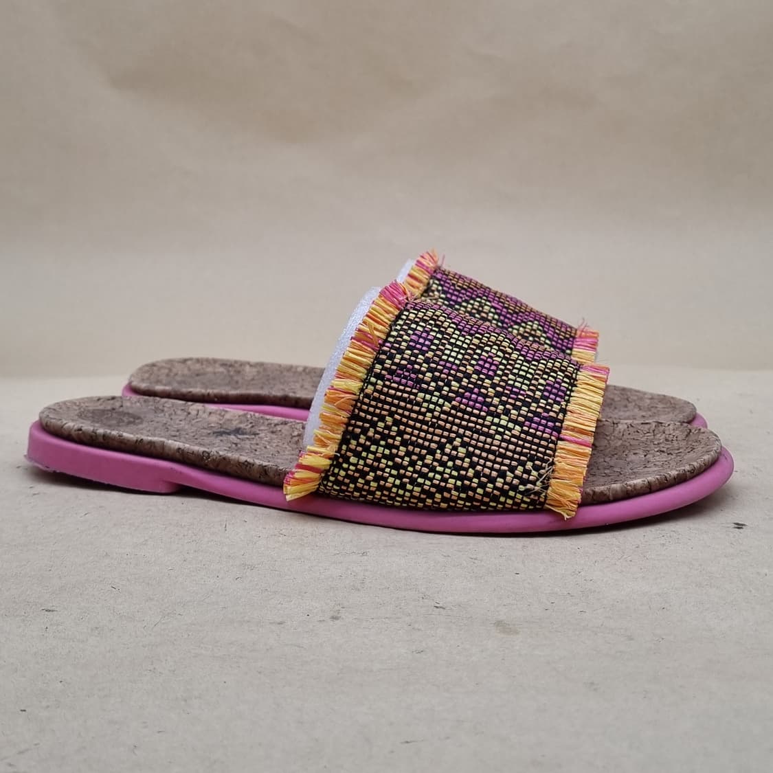 케네스 콜 리액션 여성슬리퍼 250 상품이미지1