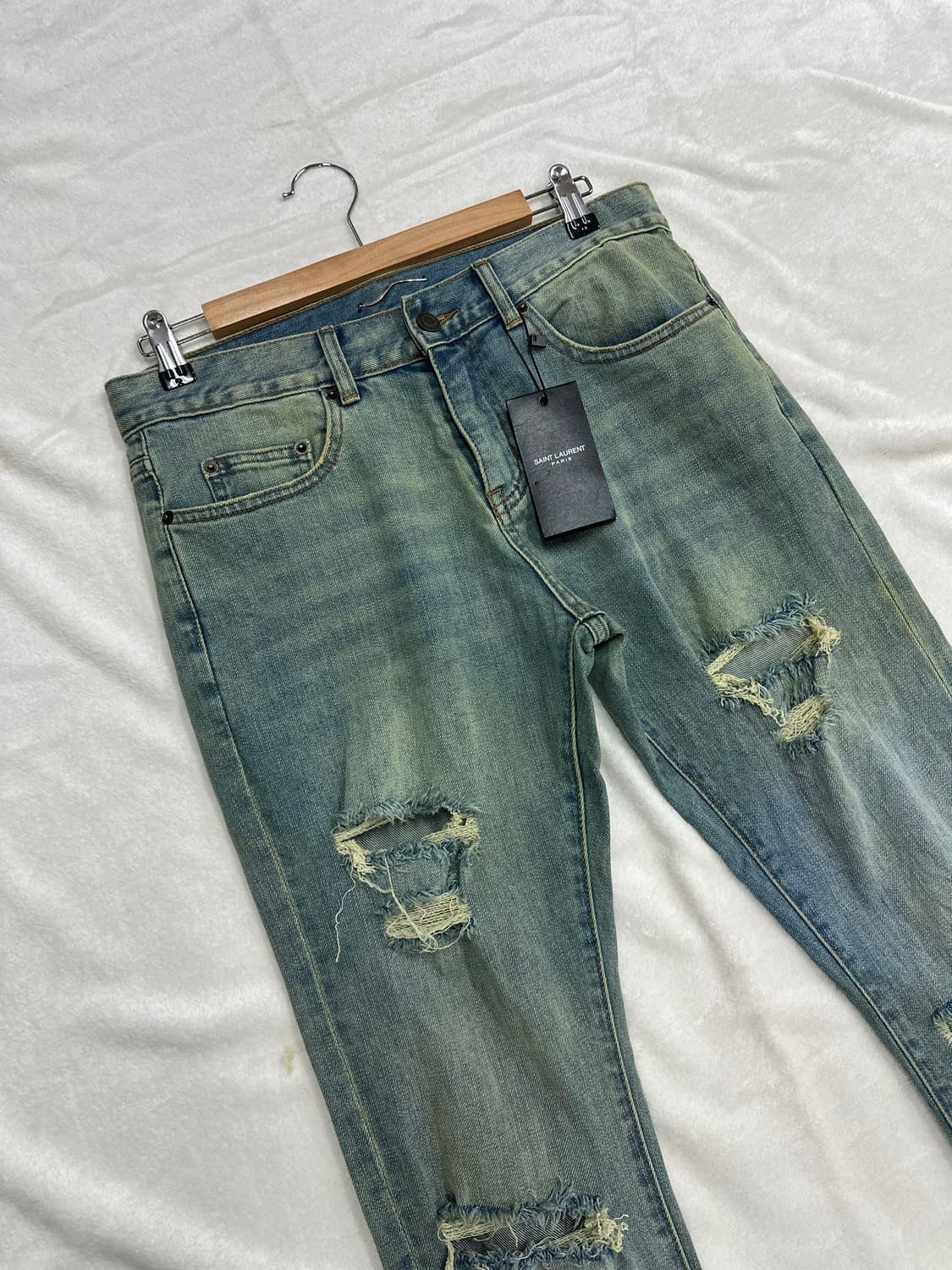 (30)생로랑 15AW 디스트로이드 워싱 데님 팬츠 상품이미지2