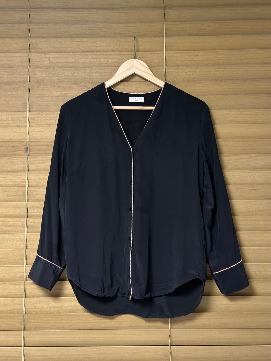 산드로 실크 블라우스 블랙 상품이미지1