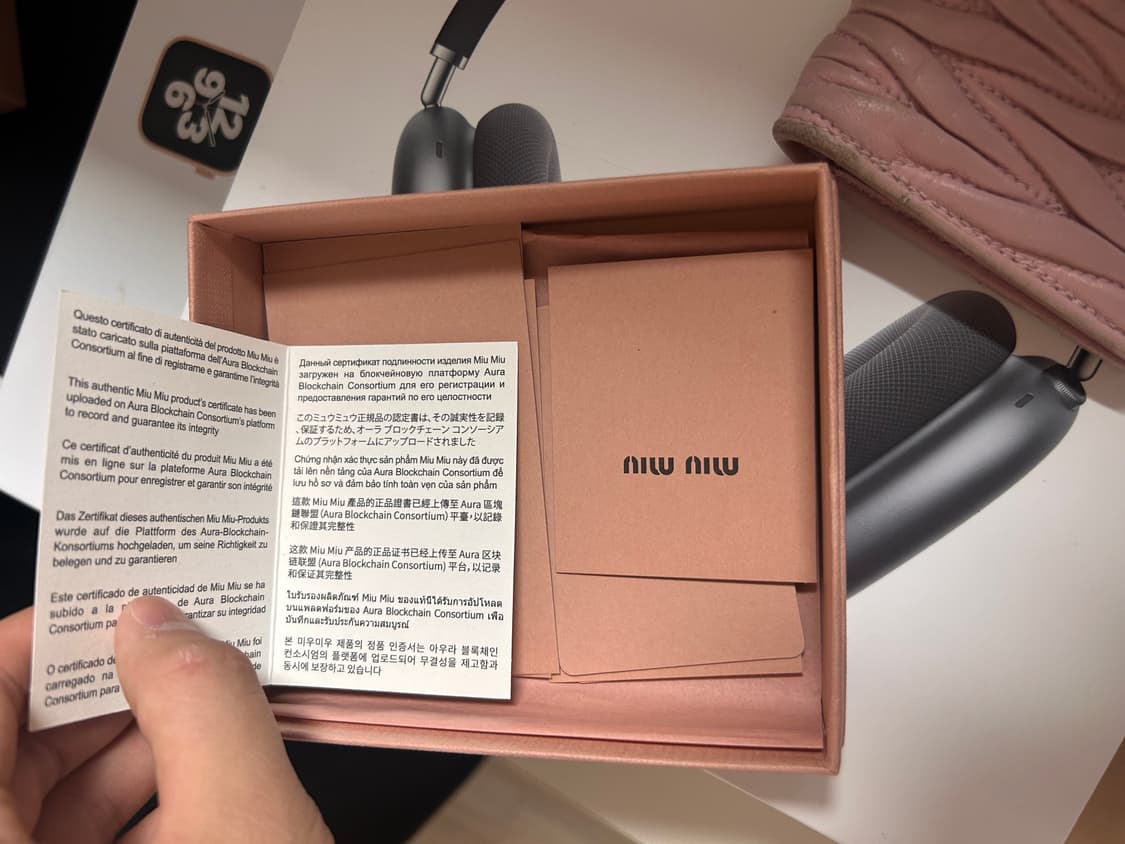 미우미우 반지갑 상품이미지4