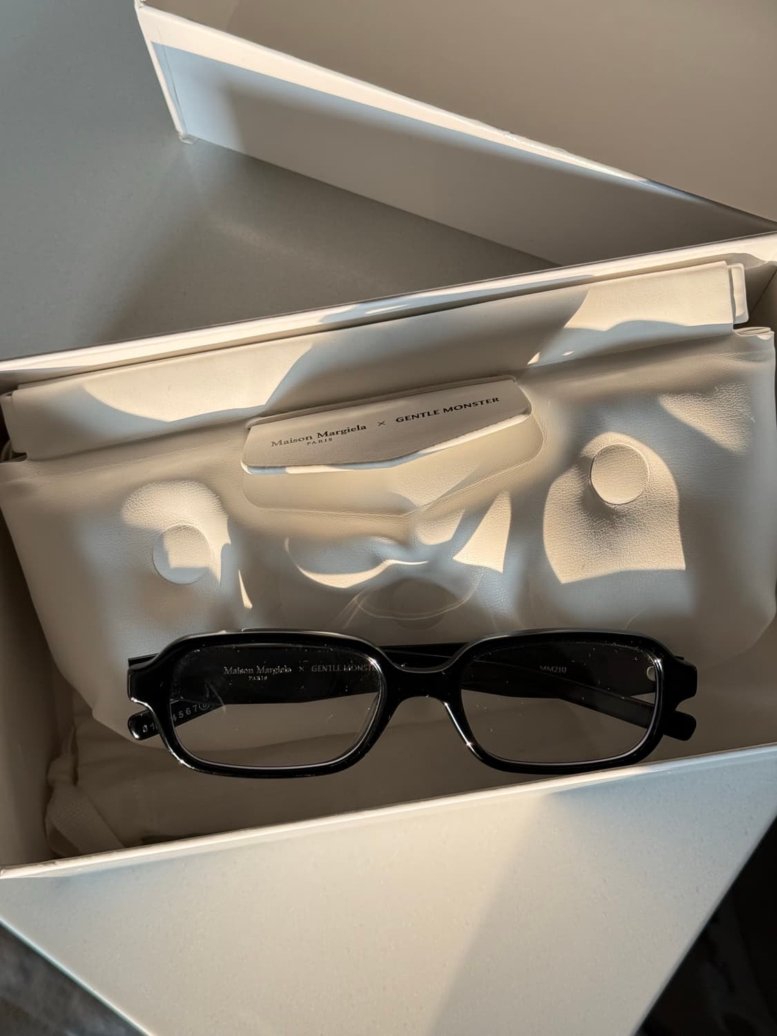 젠틀 몬스터 x 메종 마르지엘라 MM210 블랙 클리어 상품이미지2