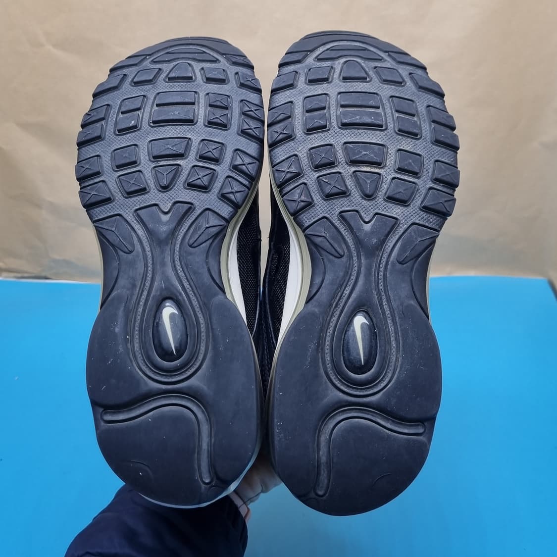 나이키 에어맥스97 블랙 여성운동화240  상품이미지3