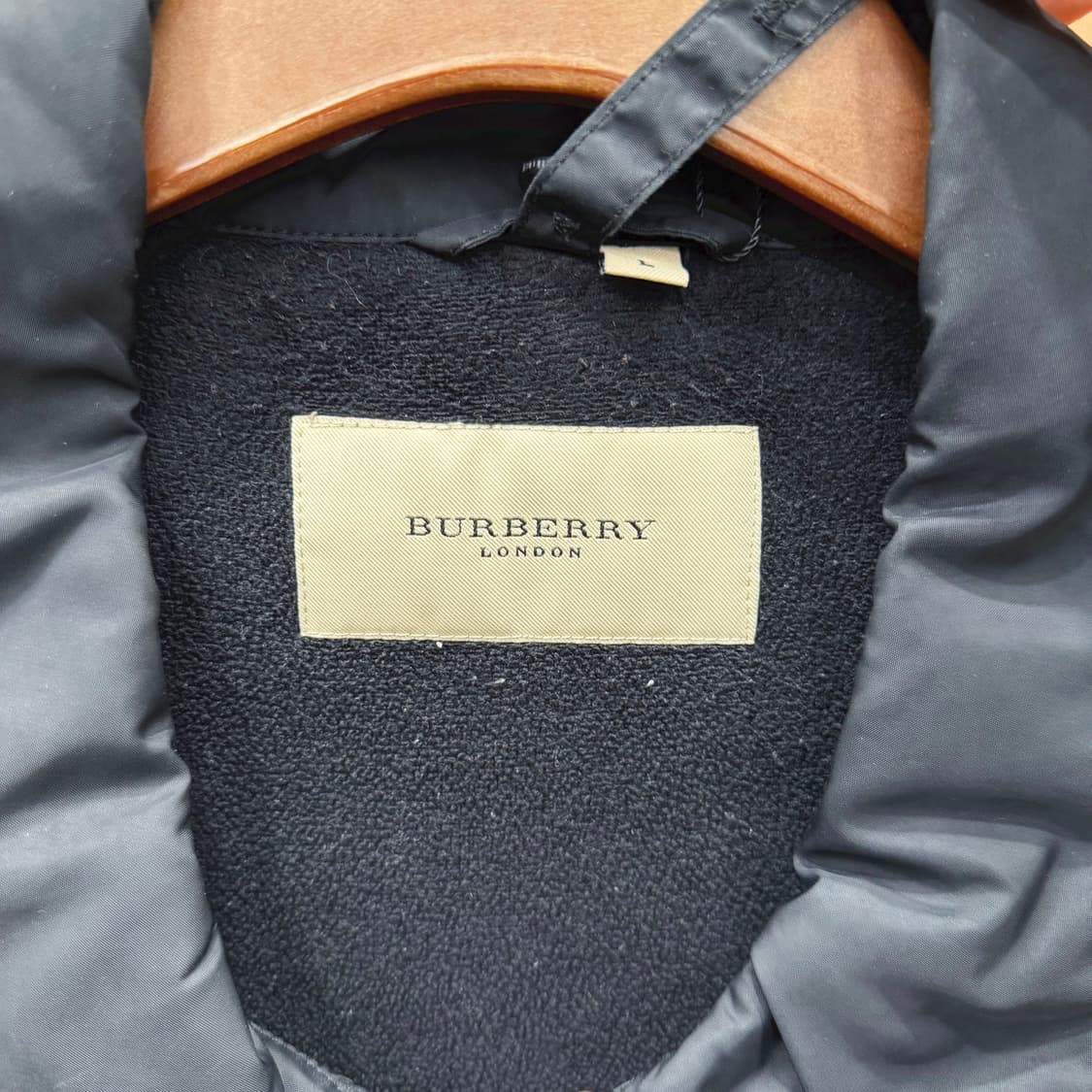 버버리 런던 나일론 코트 버튼 스트랩 유틸리티 포켓 디테일 블랙 상품이미지6