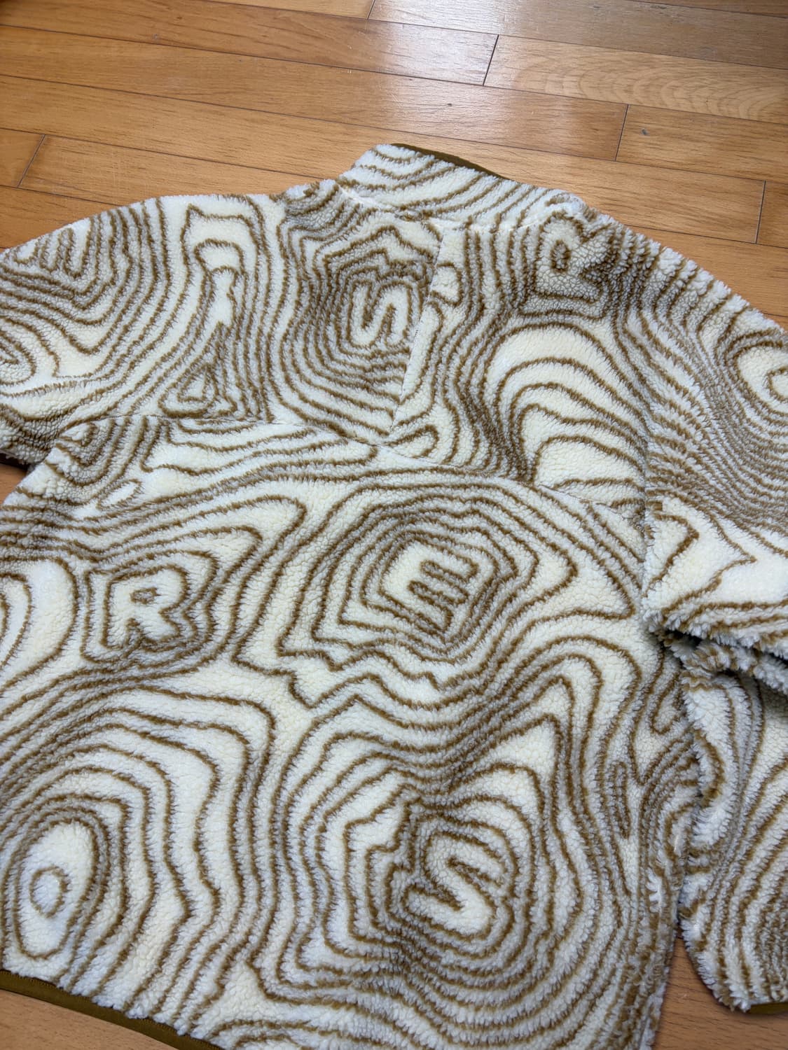 로어즈 베이지 플리스 상품이미지2