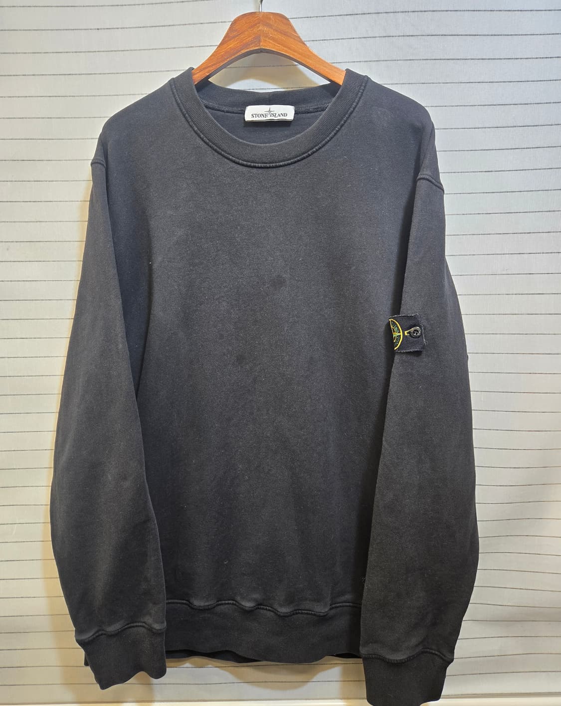 스톤아일랜드 블랙 맨투맨 티셔츠 상품이미지1