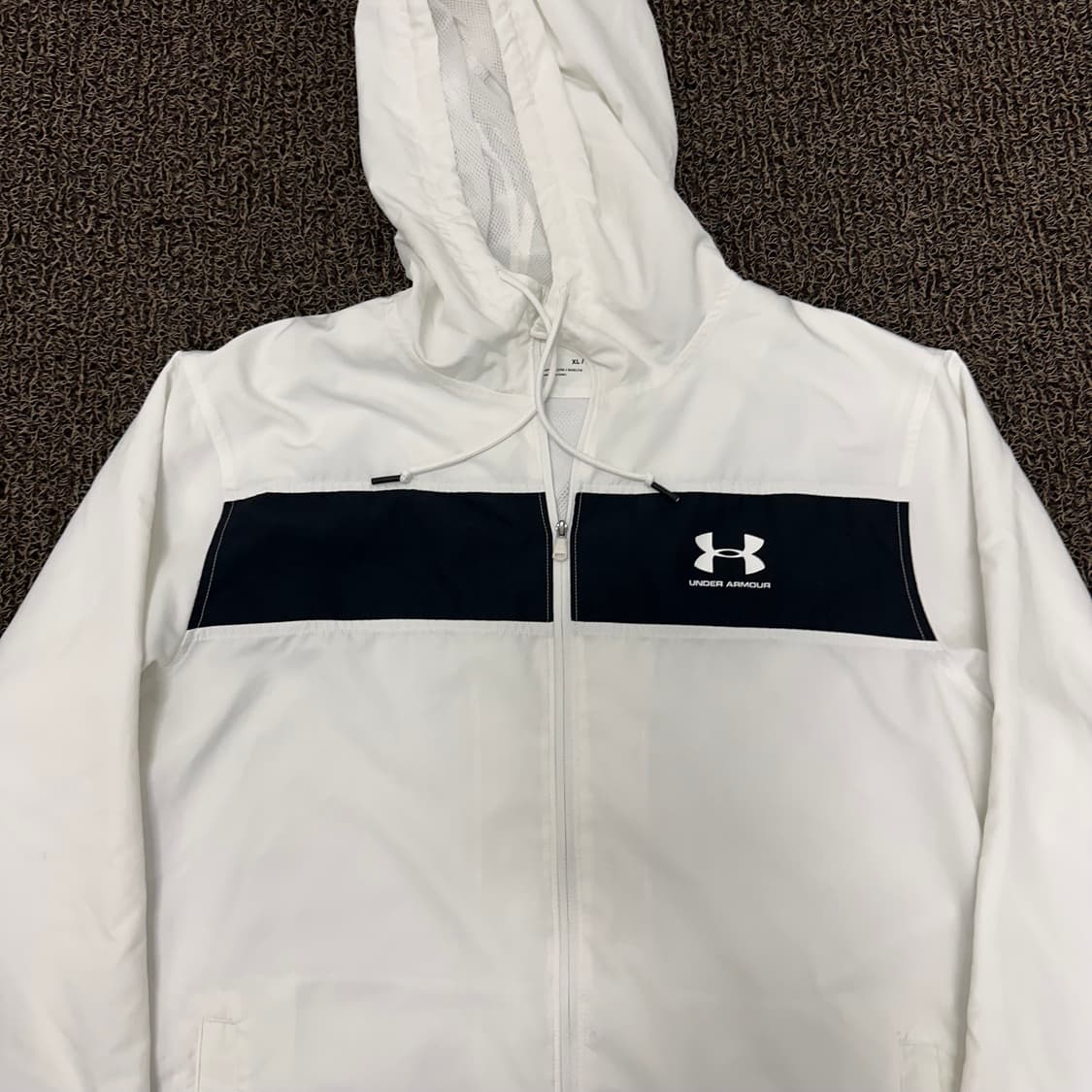 언더아머 바람막이 자켓 화이트 XL 상품이미지2