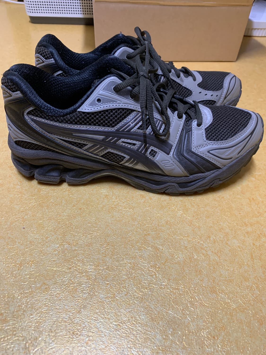 [265] 아식스x언더마이카x아트모스 젤카야노 14 페퍼블랙 상품이미지4