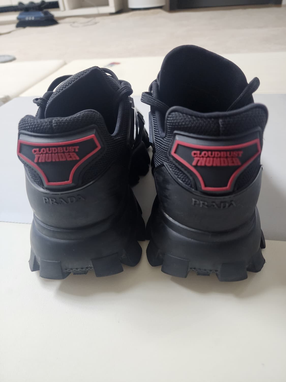 프라다 클라우드버스터 썬더 블랙 색상 6.5 상품이미지3