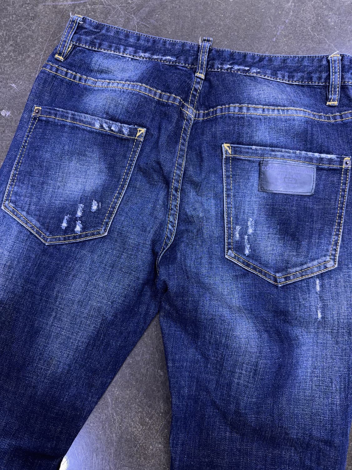 디스퀘어드2 페인팅 데미지 디테일 슬림 스트레이트핏 데님팬츠 44 상품이미지7