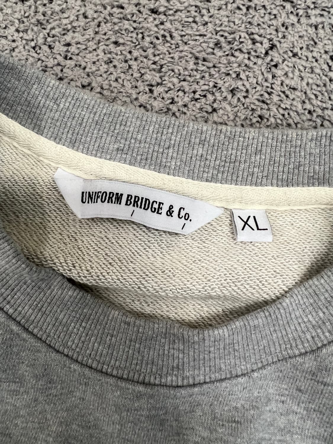 (XL) 유니폼브릿지 스펠아웃 맨투맨 그레이 상품이미지3