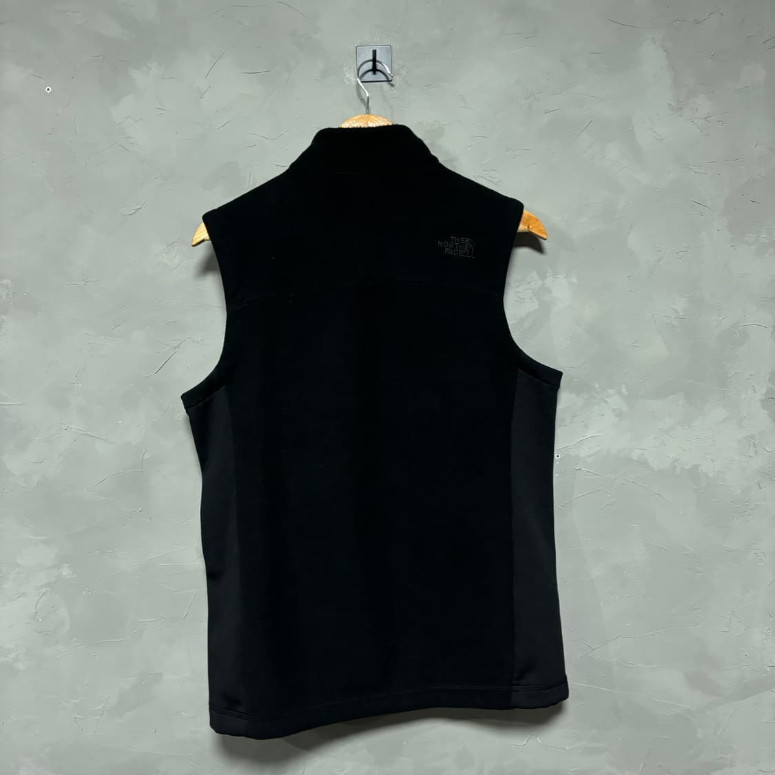노스페이스 후리스 조끼 검정 상품이미지4