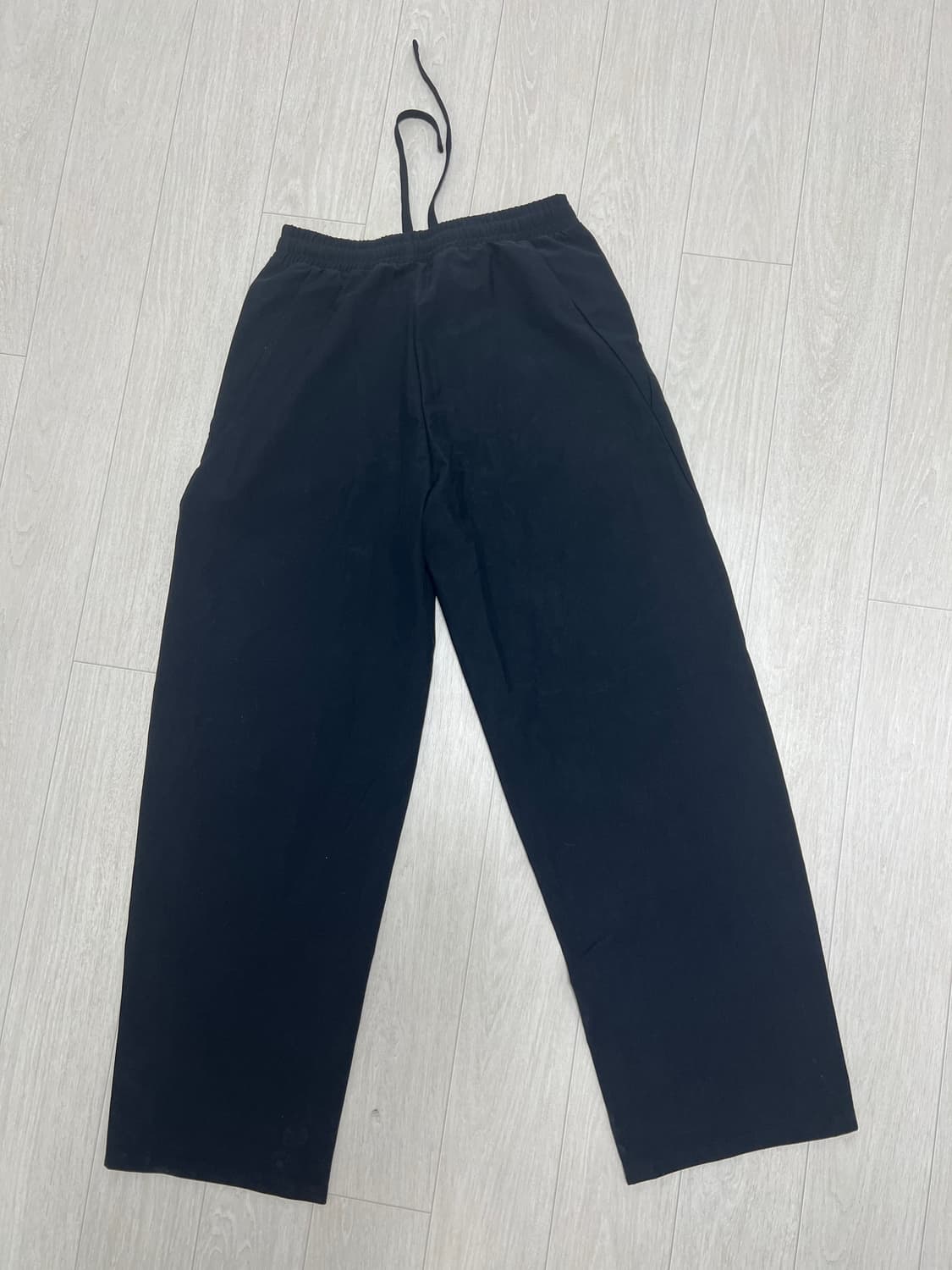 유니클로 네이비 와이드핏 밴딩팬츠s 상품이미지2