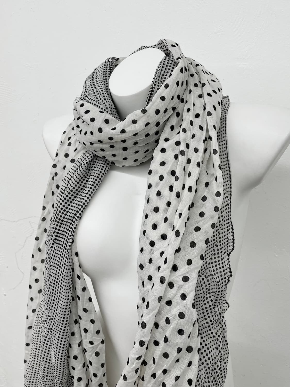 너드모리 도트 체크 머플러  상품이미지1