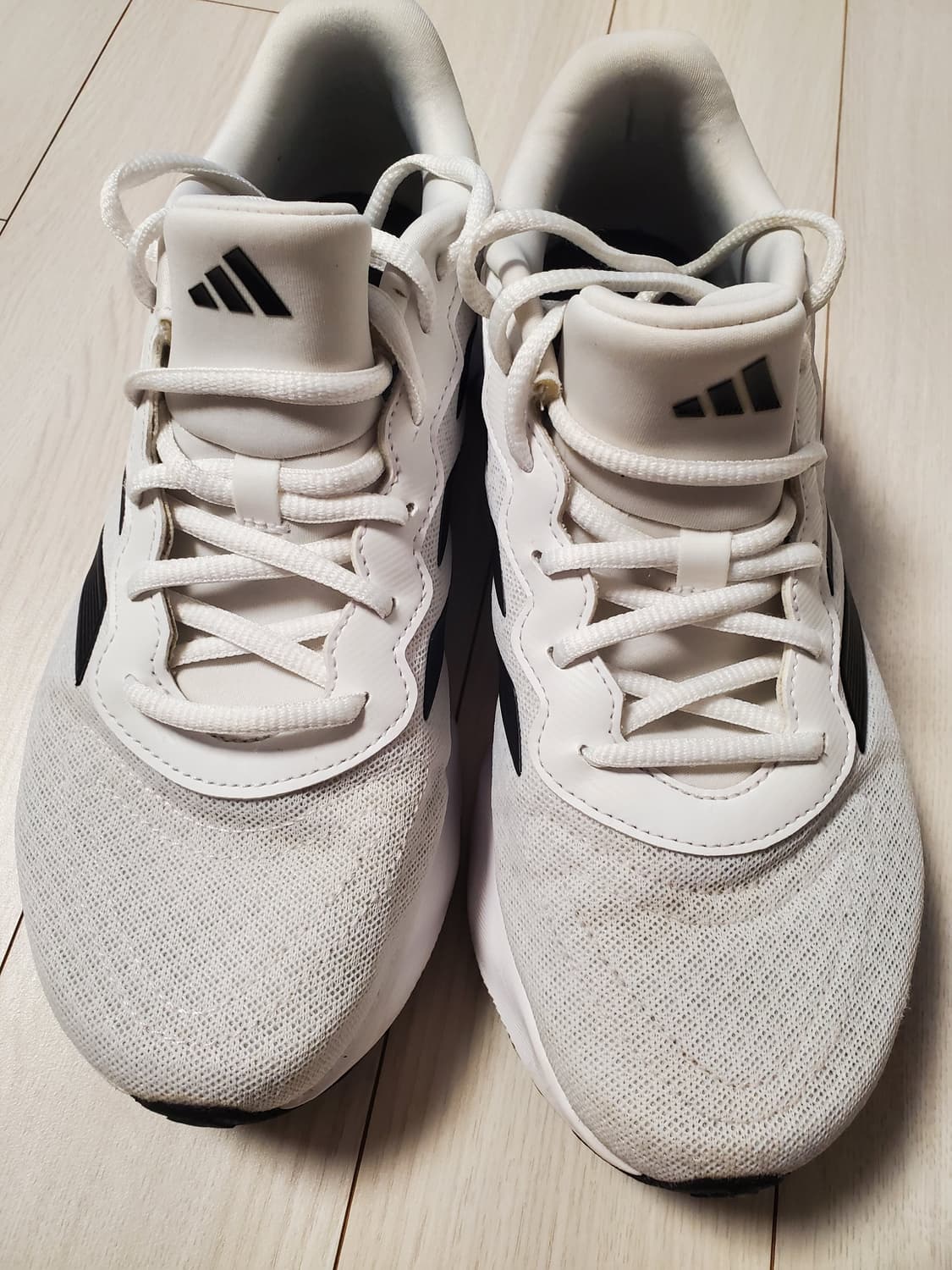 아디다스 운동화 스위치 무브 U 화이트 러닝화 ID5252 사이즈250
 상품이미지2