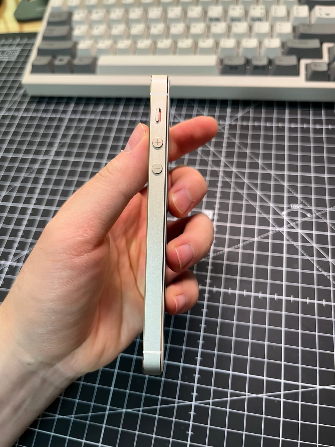 최상급 아이폰 5s 샴페인골드 32gb 일본판 상품이미지5