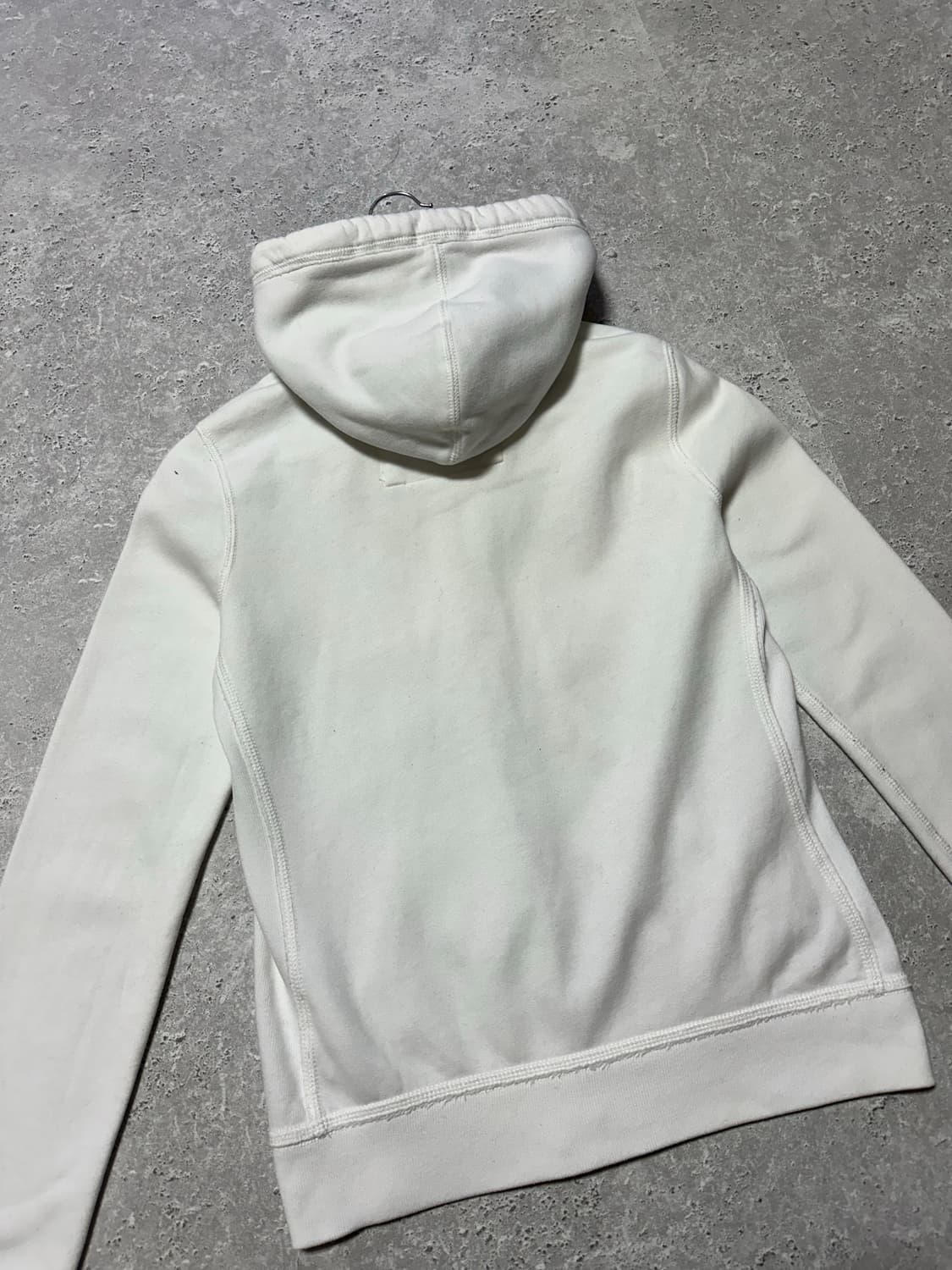 아베크롬비 빅로고 화이트 후드집업 상품이미지4