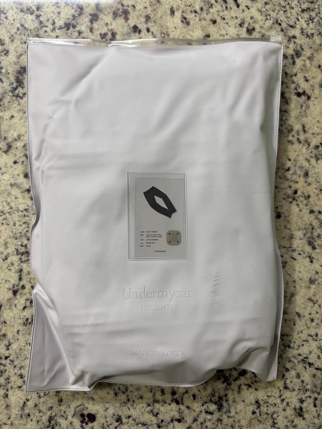 언더마이카 블랙 맘바 슬림 핏 레드 스티치 코팅진 0size 상품이미지3