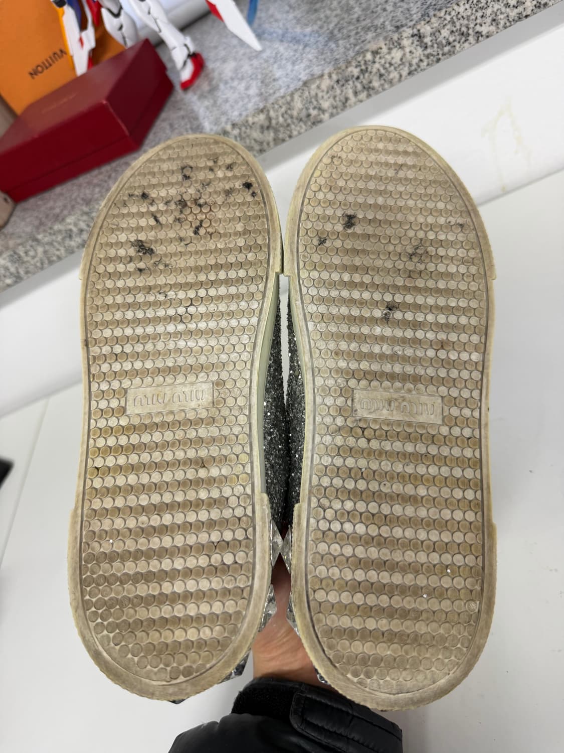 정품) 미우미우 실버 글리터 스니커즈 37  상품이미지10