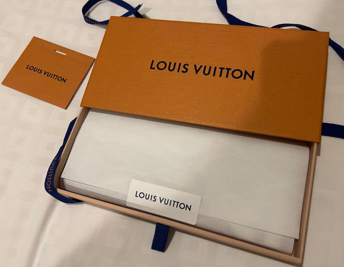 (새상품)루이비통 스카프 블랙 화이트 모노그램 상품이미지5