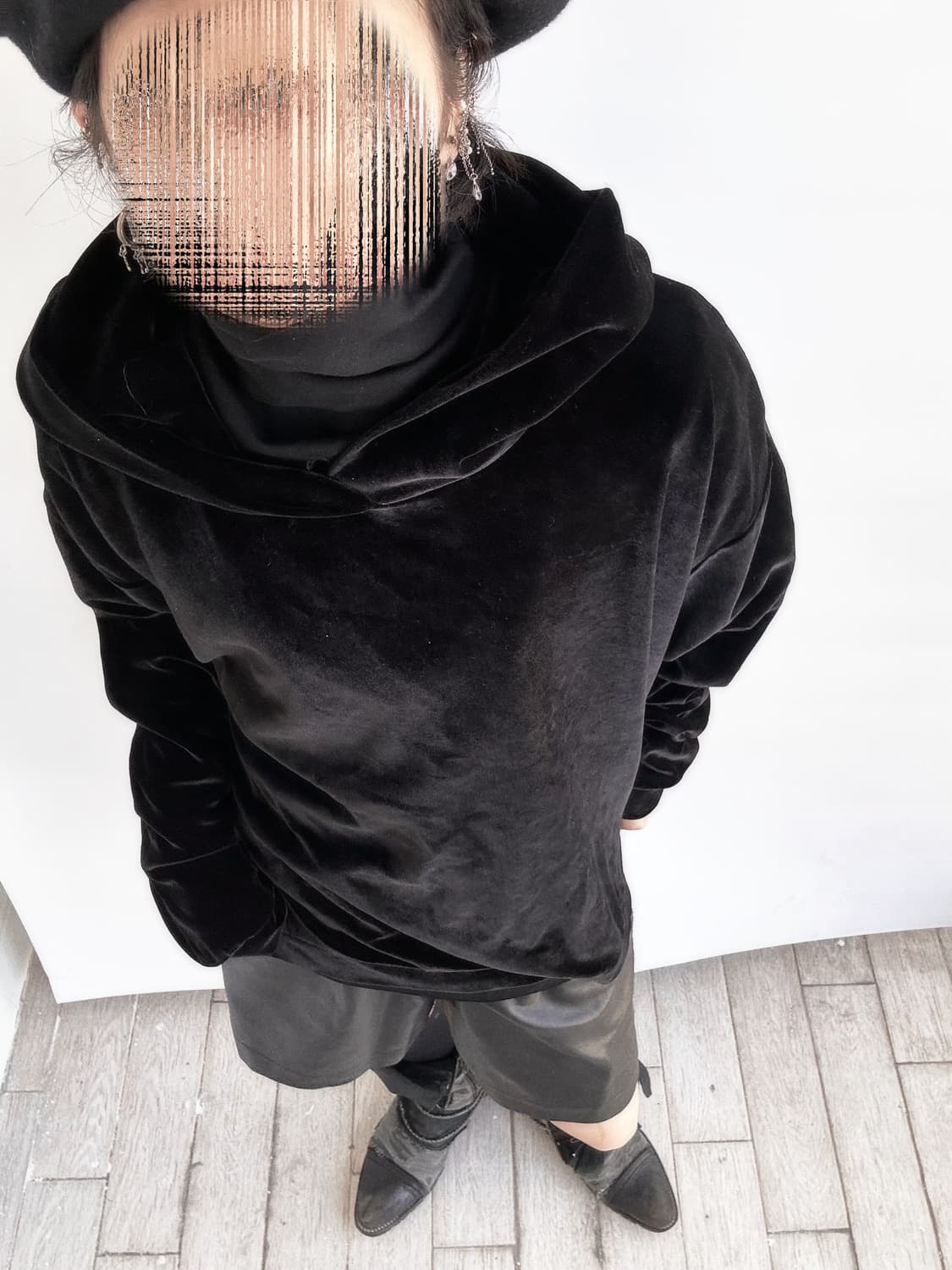 BAD TASTE velour balck hood 상품이미지1