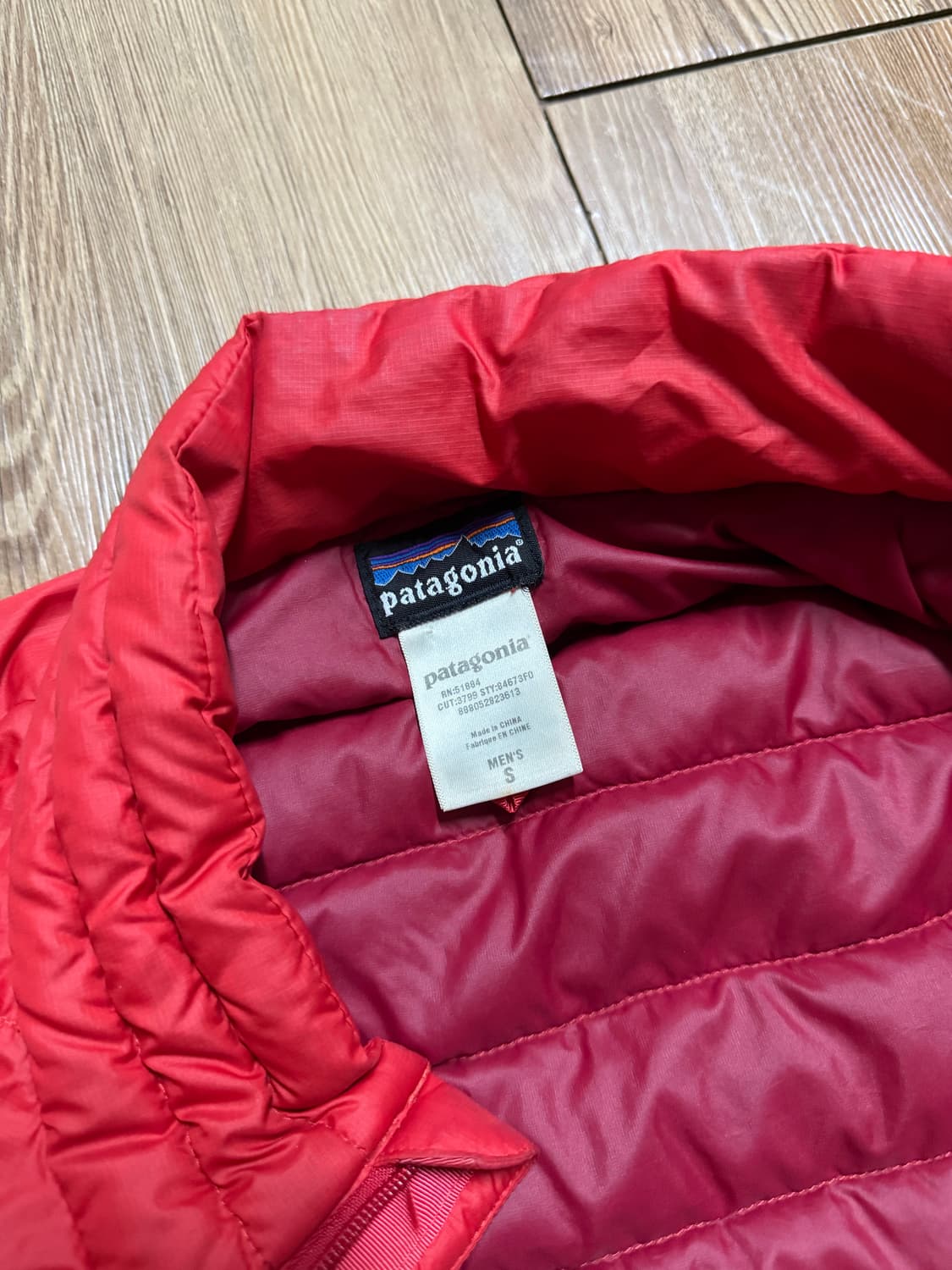 파타고니아 레드 패딩 상품이미지4