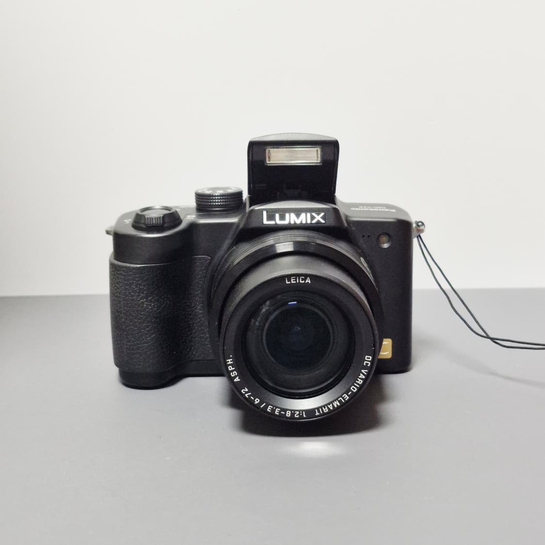 파나소닉 루믹스 DMC-FZ5 디지털카메라  상품이미지2