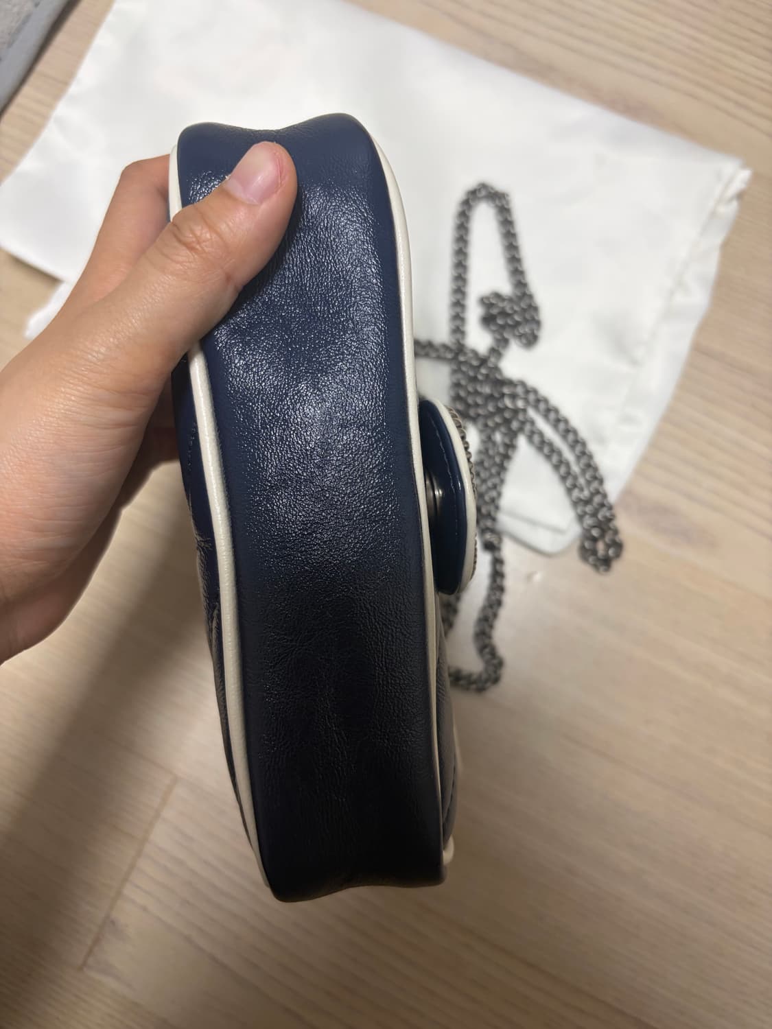 구찌 마몬트가방 마틀라쎄 체인 미니백 네이비 상품이미지6