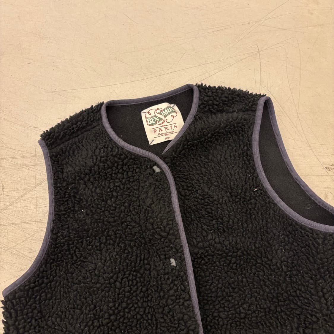 벤시몽 우먼스 블랙 후리스 베스트 상품이미지2