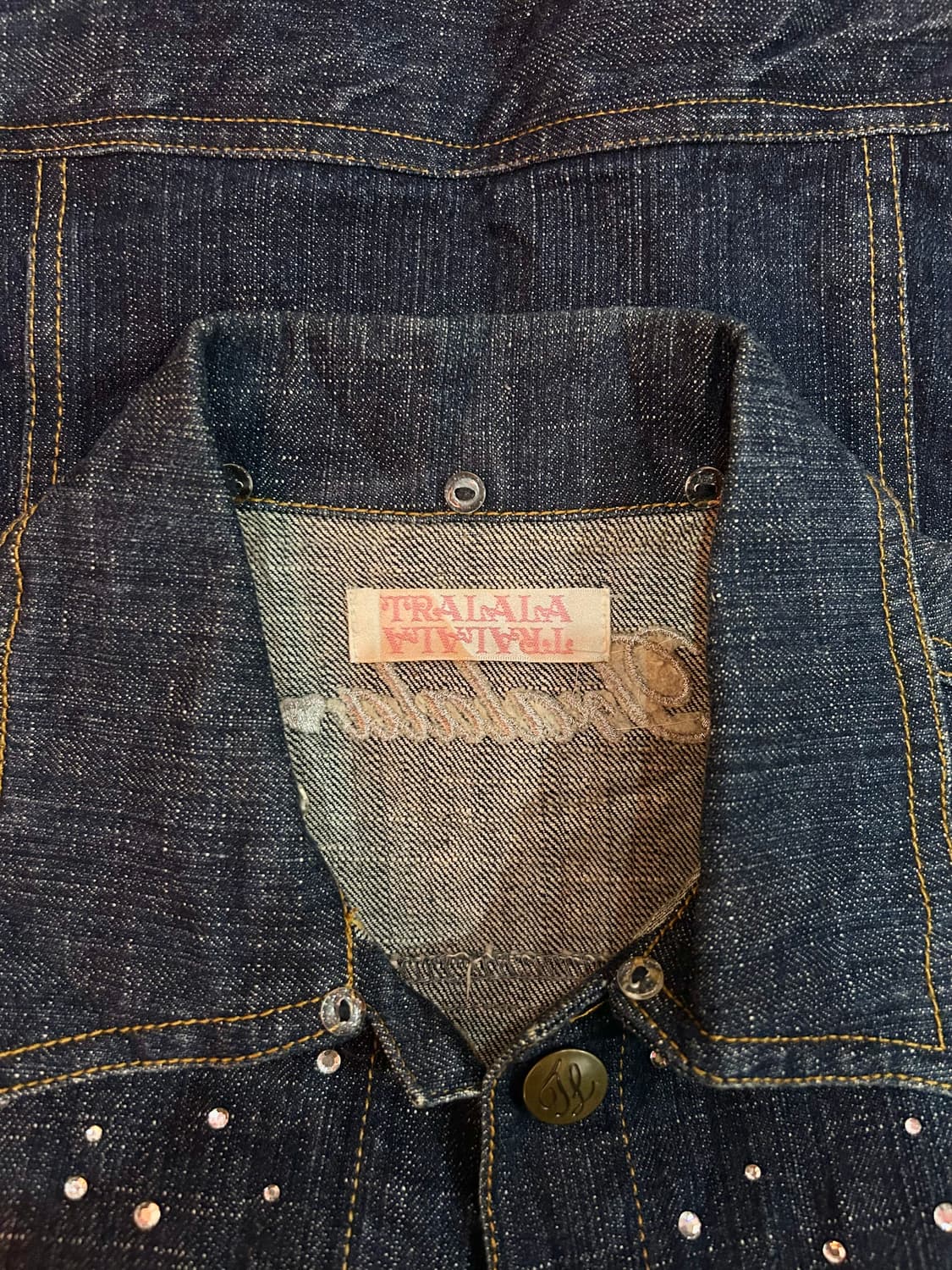 TRALALA denim jacket 트랄라라 큐빅 디테일 데님 자켓 상품이미지6