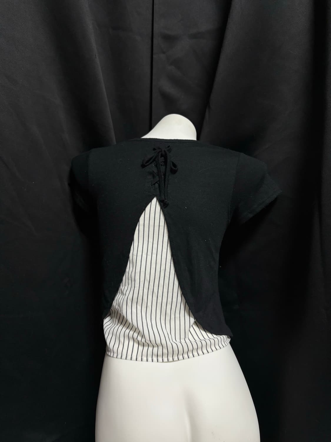 “Unknown” Stripe Layered Y2K Crop Tee 상품이미지9