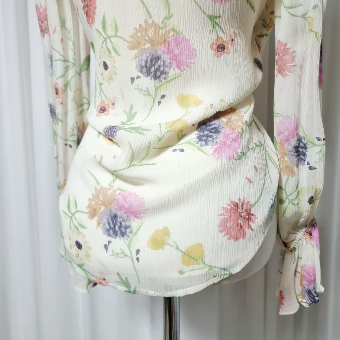 질스튜어트 실크100% 프릴 러플 블라우스 (55-날씬66) 상태최상 상품이미지9