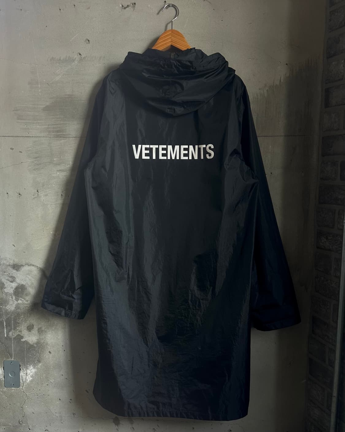 베트멍 VETEMENTS 레인 코트 상품이미지1