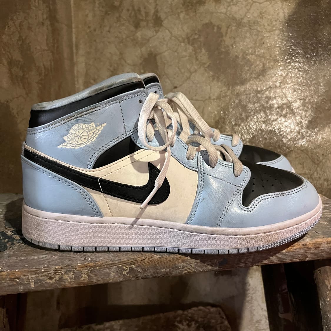 나이키 에어조던 1 미드 상품이미지5
