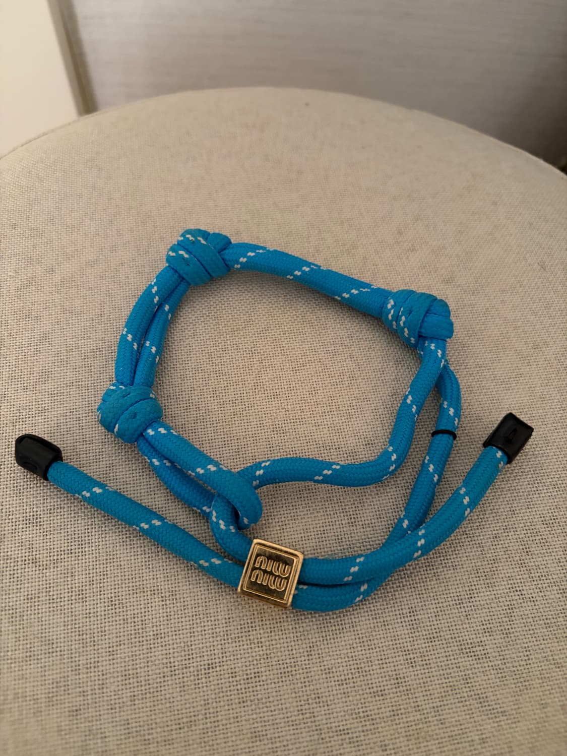 미우미우 로프 코드 브레이슬릿 라이트블루 상품이미지2