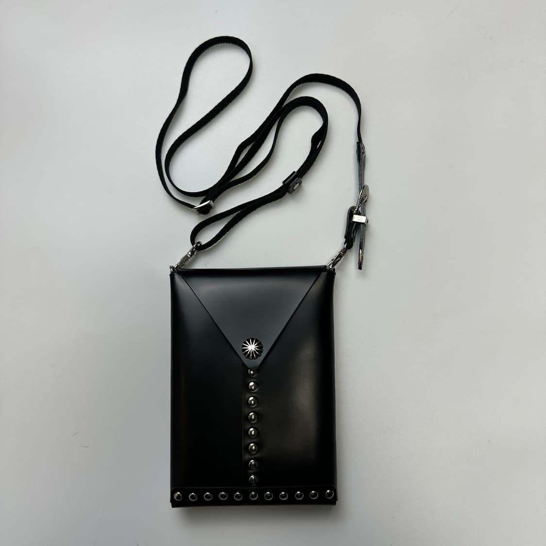 TOGA Leather Shoulder Pouch 토가 숄더백 파우치 상품이미지1