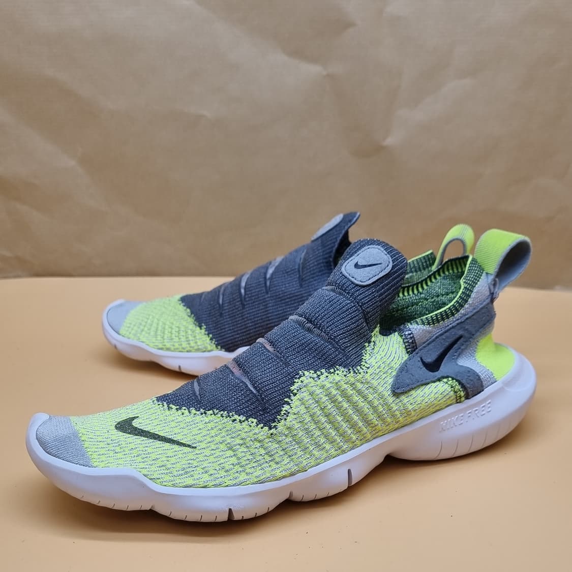 나이키 프리 런 플라이니트3.0 런닝화255 상품이미지1