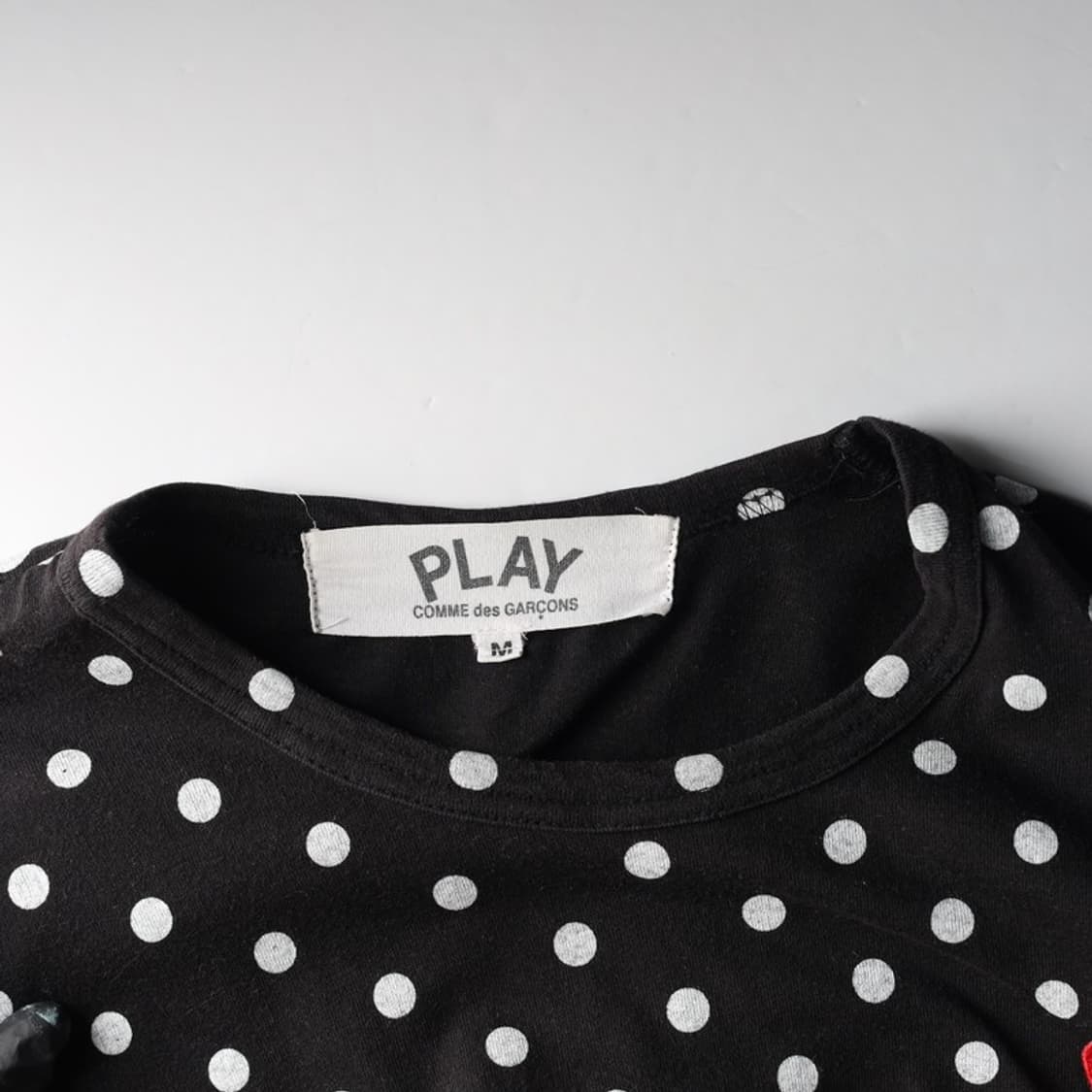 꼼데가르송 플레이 폴카 도트 레드 와펜 롱슬리브 M 상품이미지5