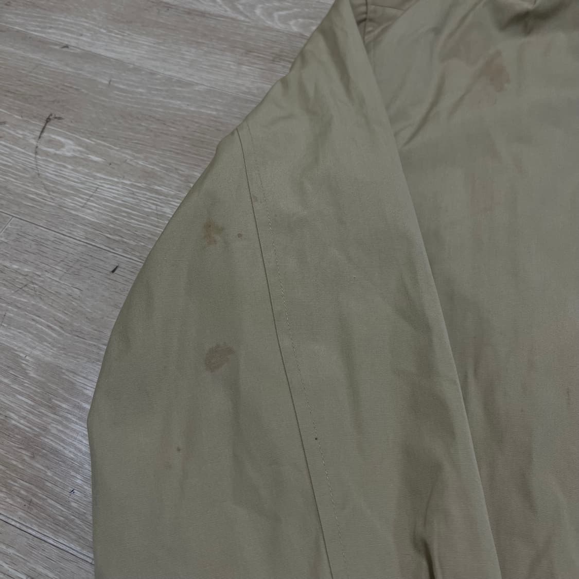 헤지스 자수 로고 스탠드넥 바람막이 집업자켓 [베이지] M/95 상품이미지7