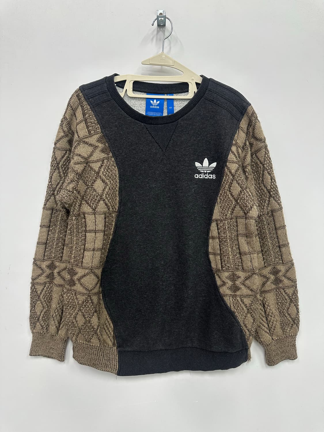 아디다스 니트 차콜 커스텀 맨투맨 상품이미지1