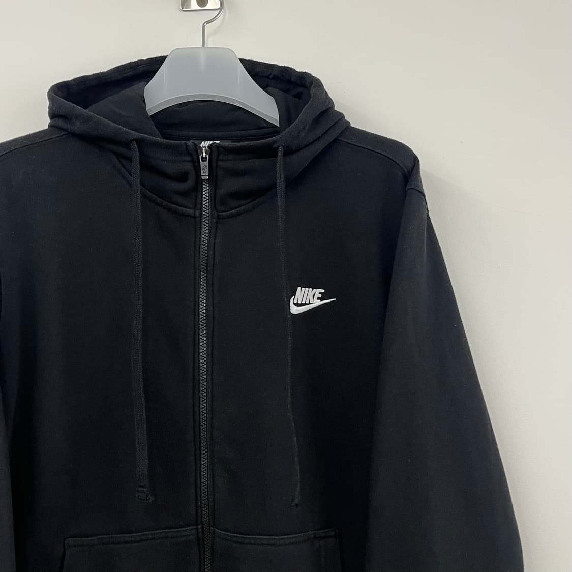 나이키 자수로고 블랙 후드집업 상품이미지4
