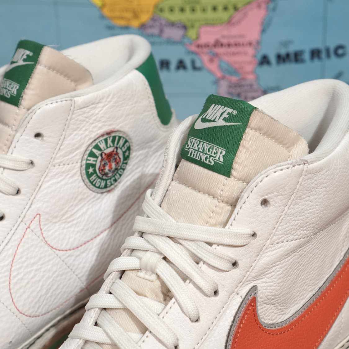 나이키 기묘한 이야기 커스텀 아웃솔 스니커즈 상품이미지5