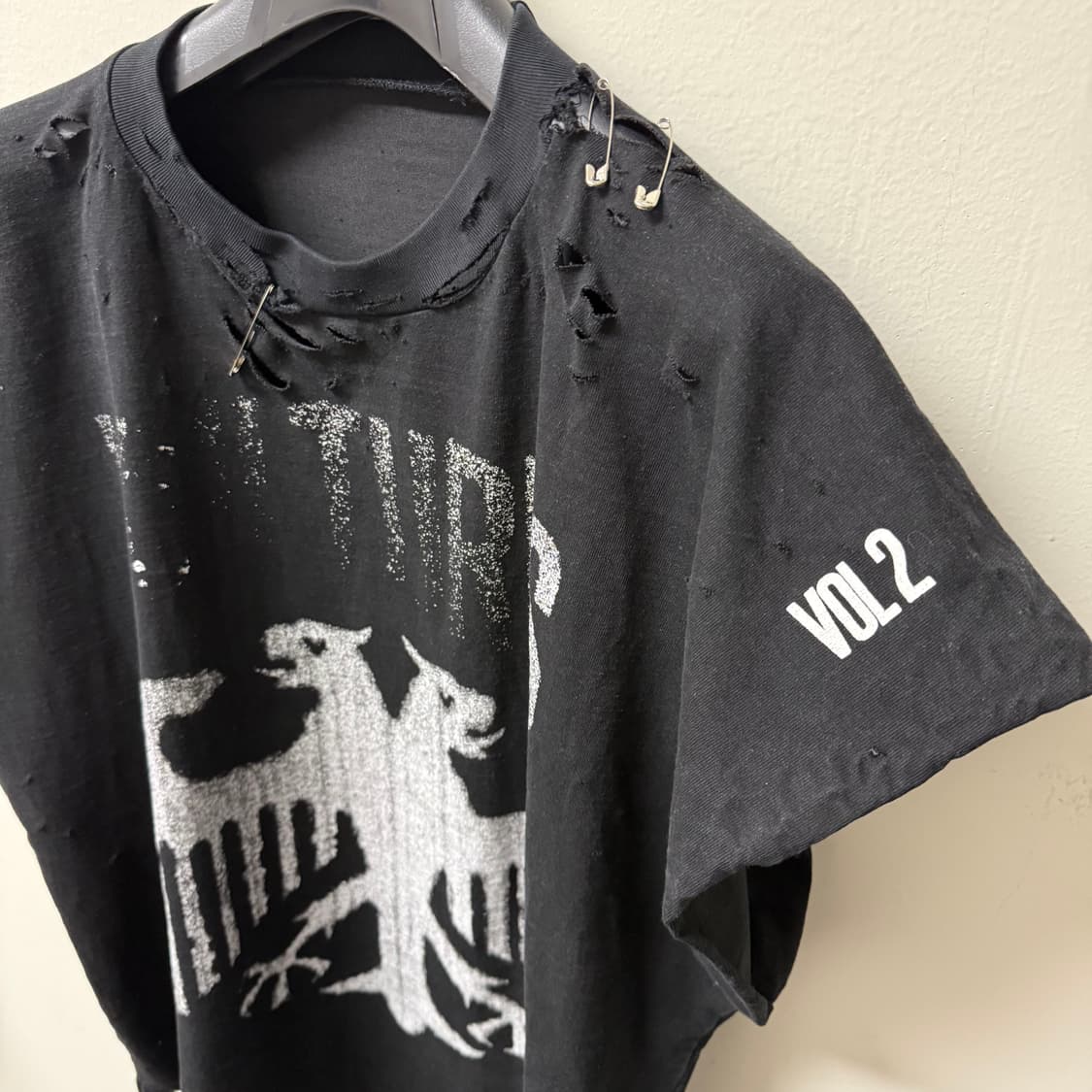 이지 벌쳐스 머천 디스트로이드 반팔티 상품이미지7