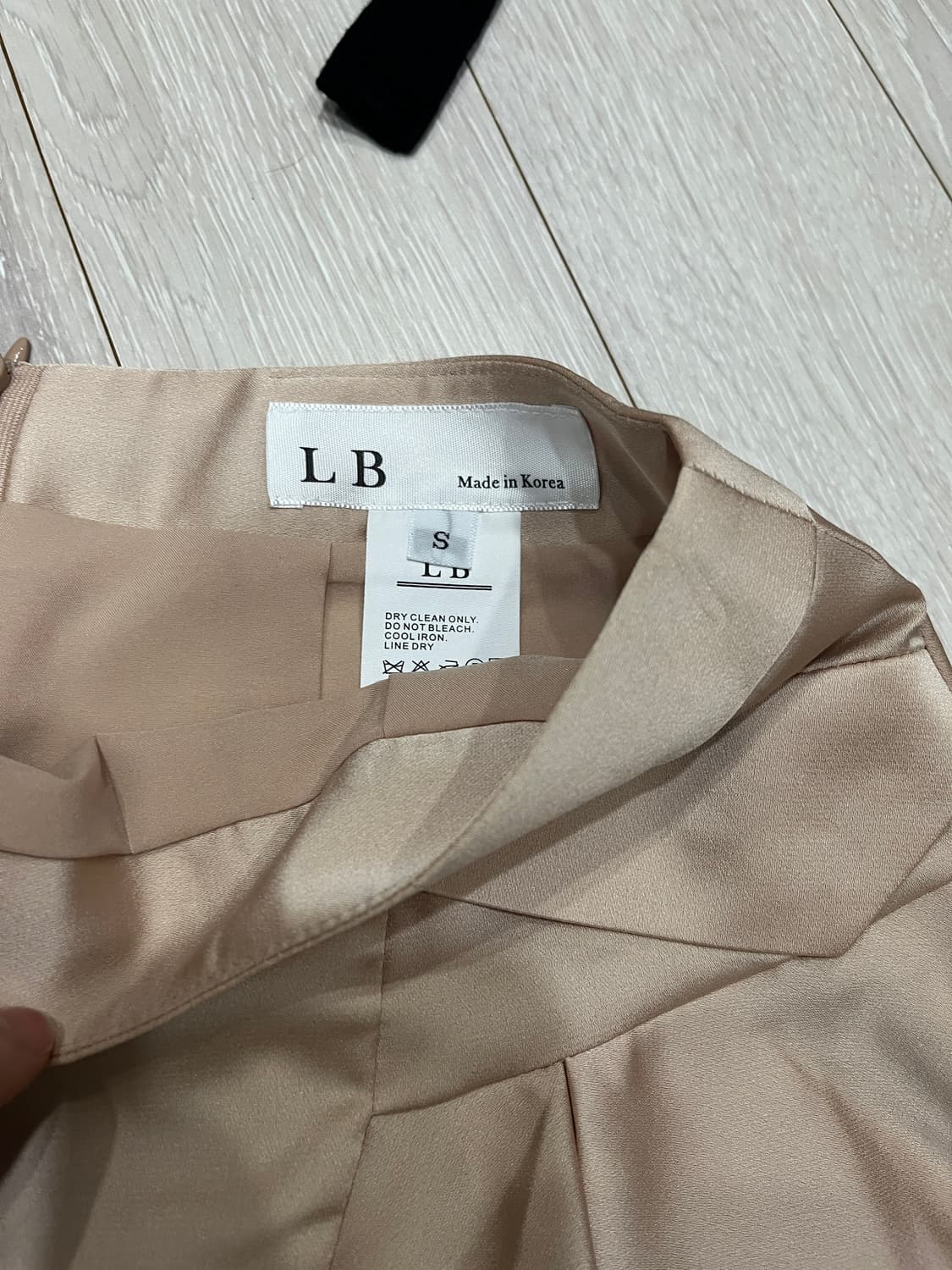 새틴 플레어 스커트 상품이미지4