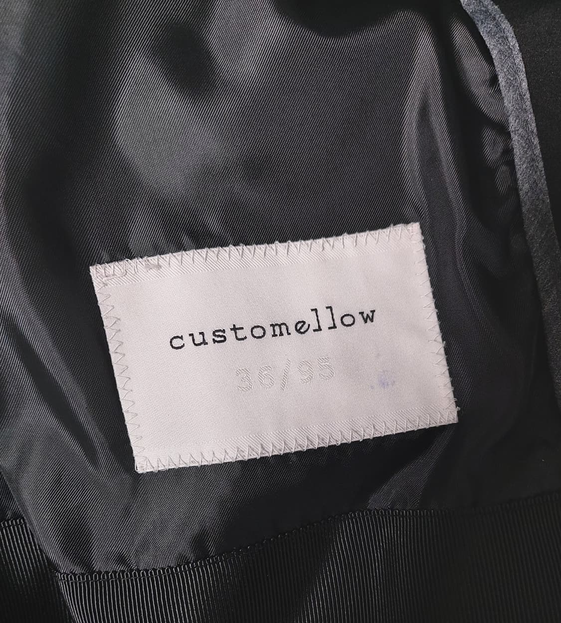 커스텀멜로우 블랙 하프 코트(95)

 상품이미지5