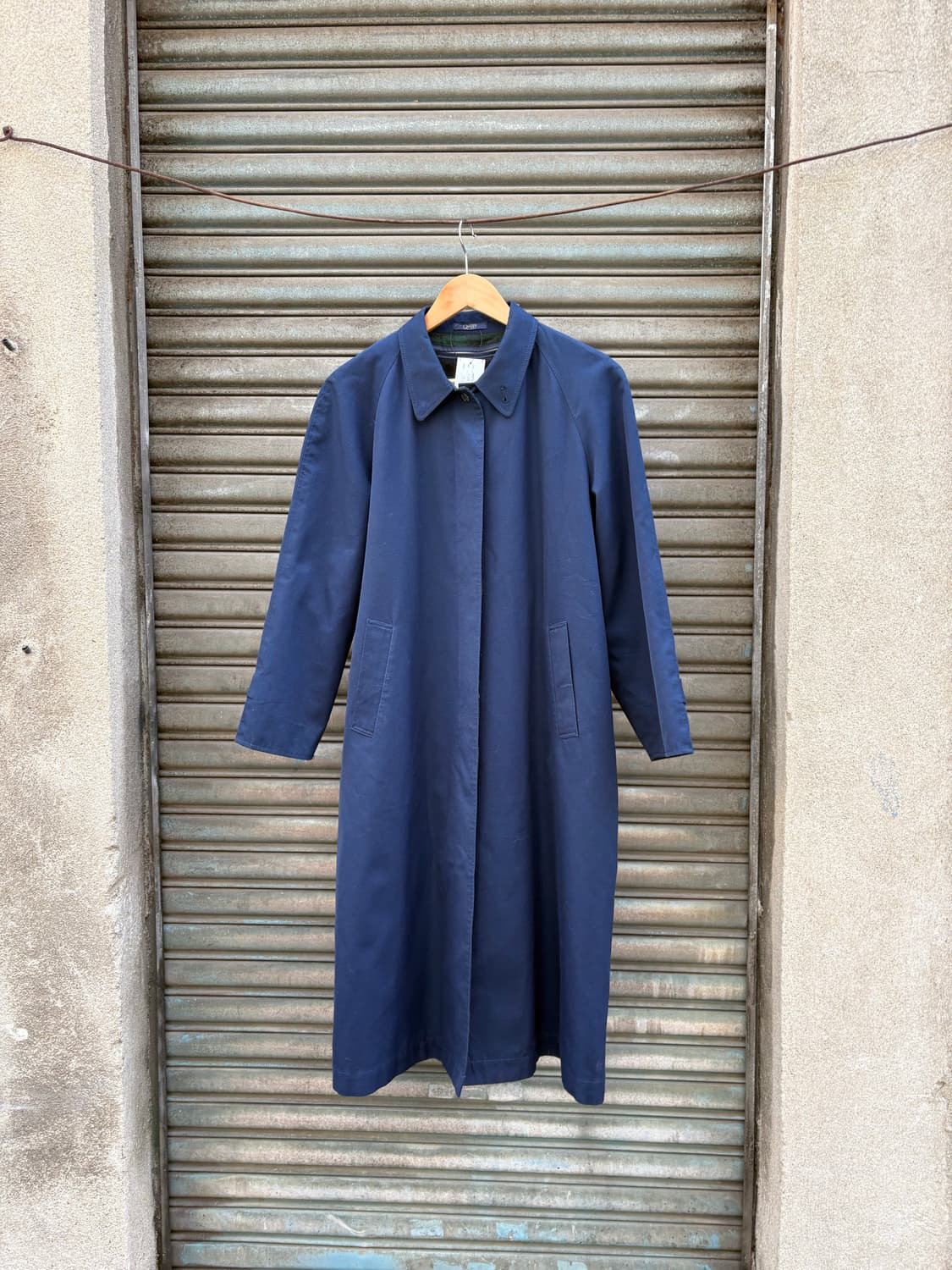 Quippy 체크패턴 내피 탈부착 네이비 트렌치코트 상품이미지1