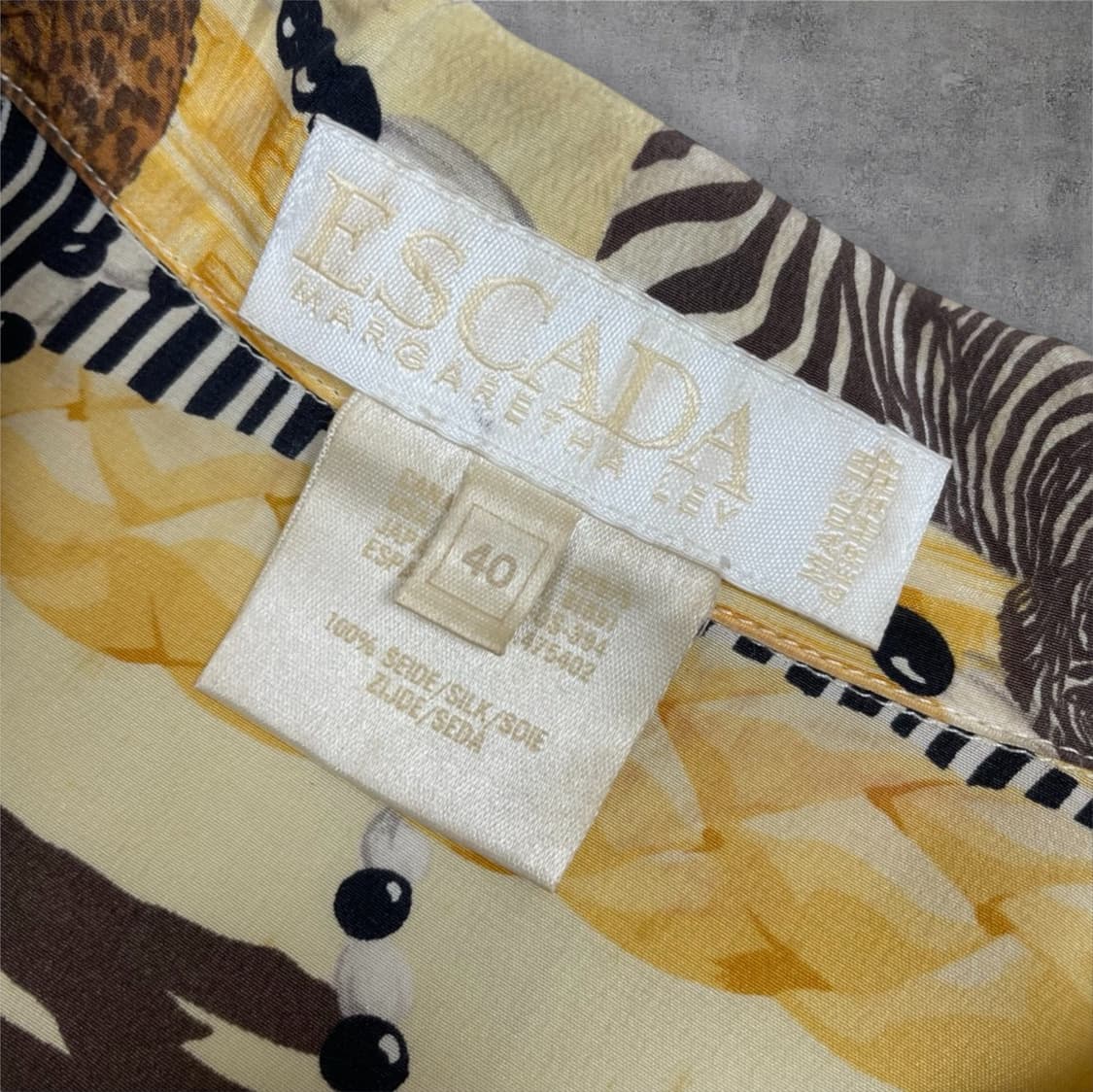 에스카다 ESCADA 사파리 프린팅 실크 반팔 셔츠 40 (공용추천) 상품이미지2