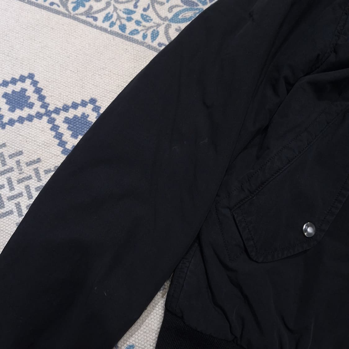 산드로 블랙 지퍼 디테일 투포켓 코튼 블루종 항공점퍼 마원MA1 봄버자켓 상품이미지6