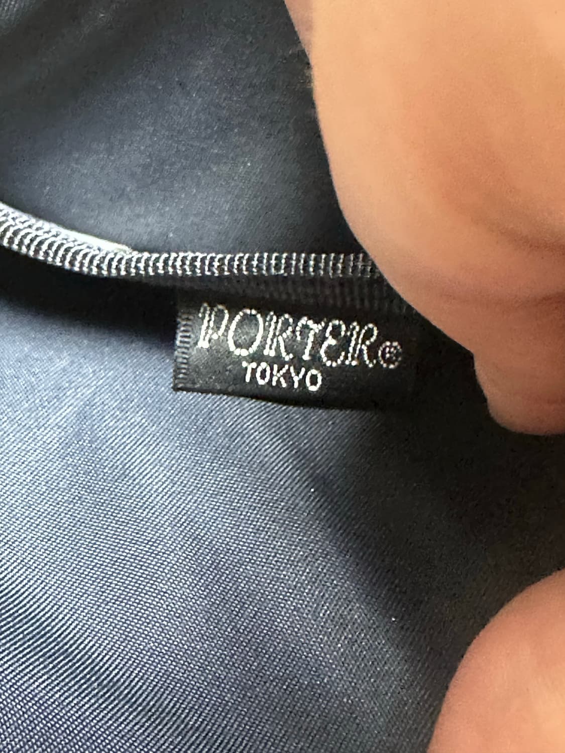 PORTER 요시다 포터 스모키 버티컬 숄더백 네이비 블루 상품이미지8